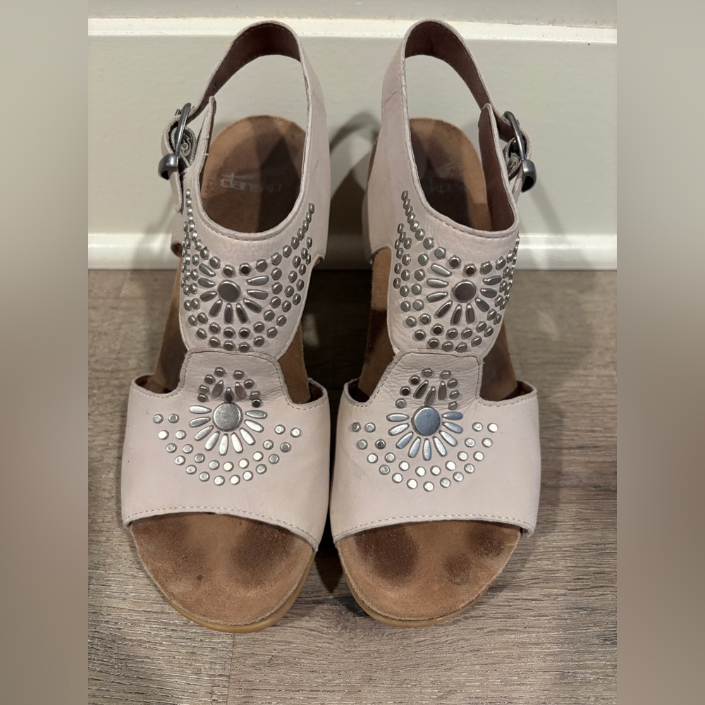 Dansko Grey/Beige Sandals with Silver Accents
